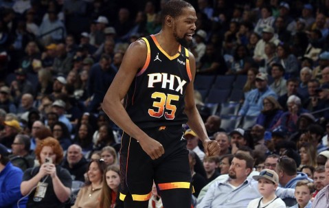 九游娱乐APP-里程碑夜！里昂伤情更新，NBA常规赛清晨刷纪录，引发热议，团队化学反应显著(拉里昂初登场111)